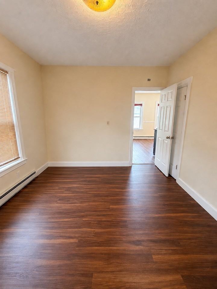 37 Bowers St #1 - Photo 3 of 8
