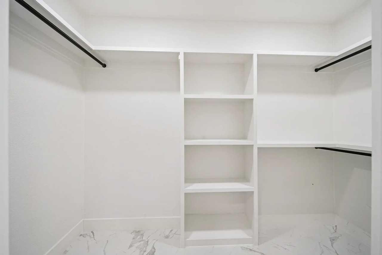 310 N Rosedale Ave - Photo 7 of 18