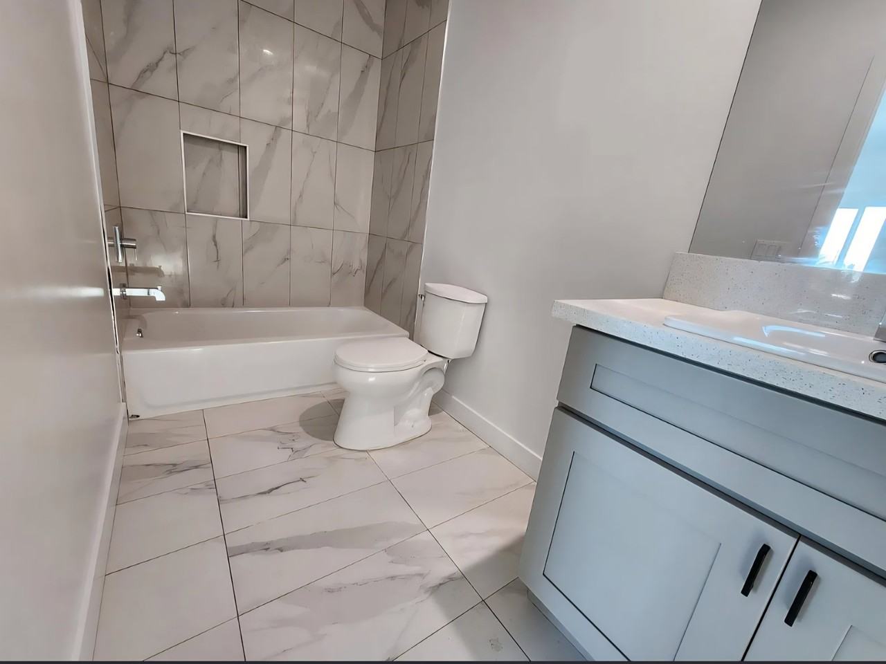 6513 Florence Pl #B - Photo 6 of 9