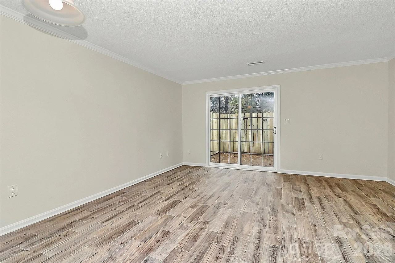 703 Heritage Pkwy - Photo 6 of 13
