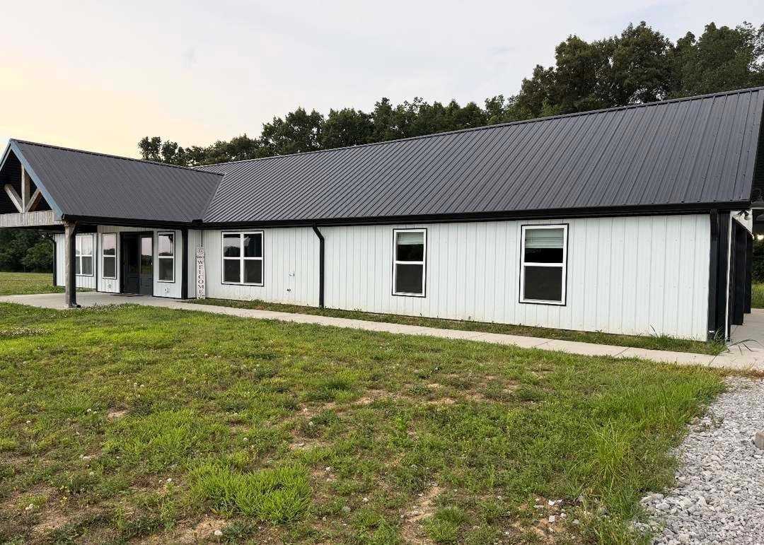 7011 N Pitt Rd - Photo 3 of 8