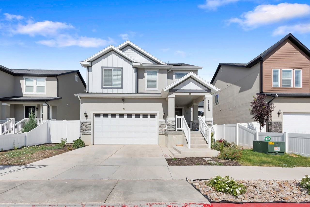 12356 S Eovaldi Ave - Photo 2 of 20