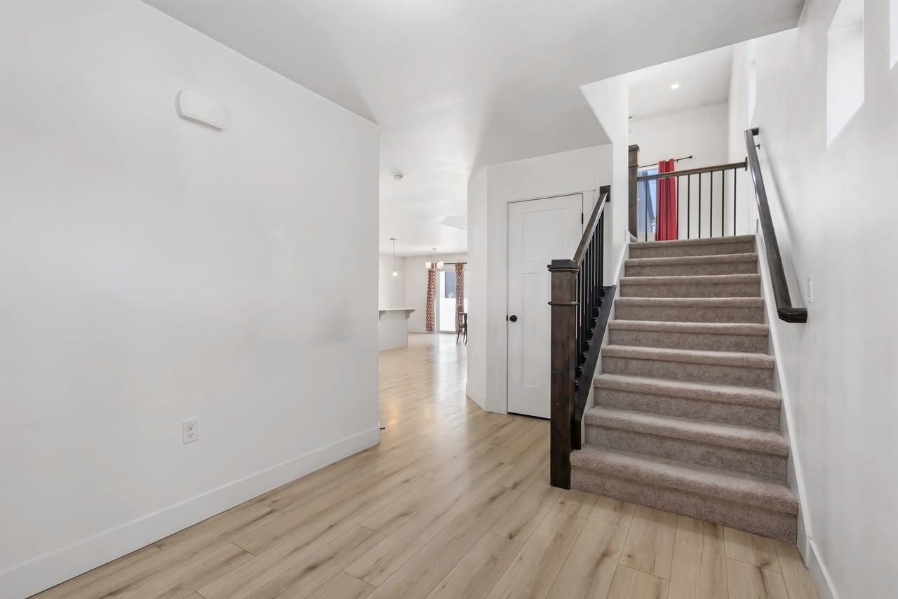 12356 S Eovaldi Ave - Photo 4 of 20