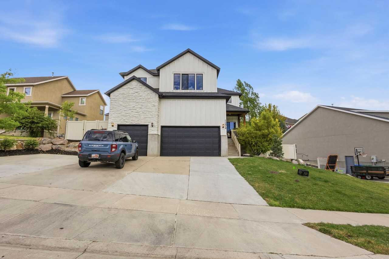 11979 N Ithica Dr #1 - Photo 2 of 20