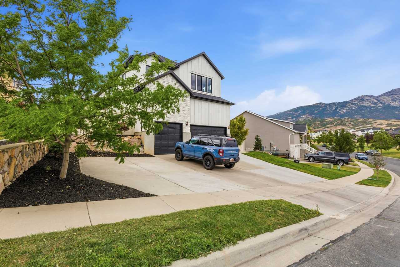 11979 N Ithica Dr #1 - Photo 4 of 20