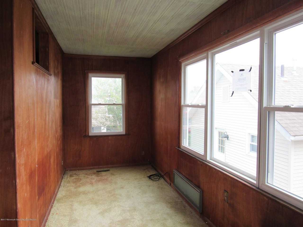 318 Dupont Ave - Photo 5 of 16