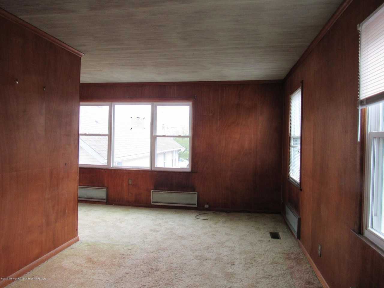 318 Dupont Ave - Photo 6 of 16