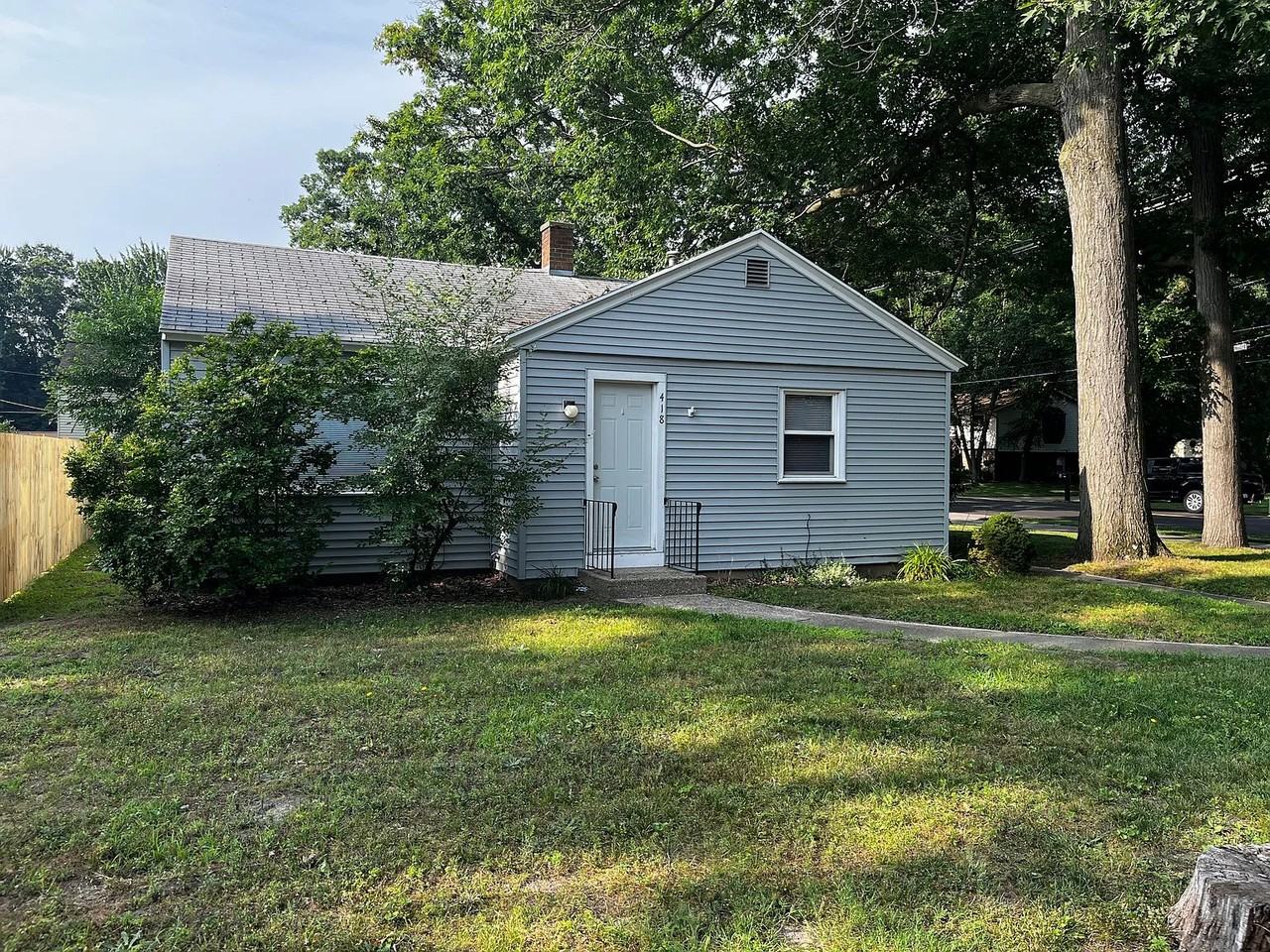 418 W Lakewood Blvd - Photo 2 of 15