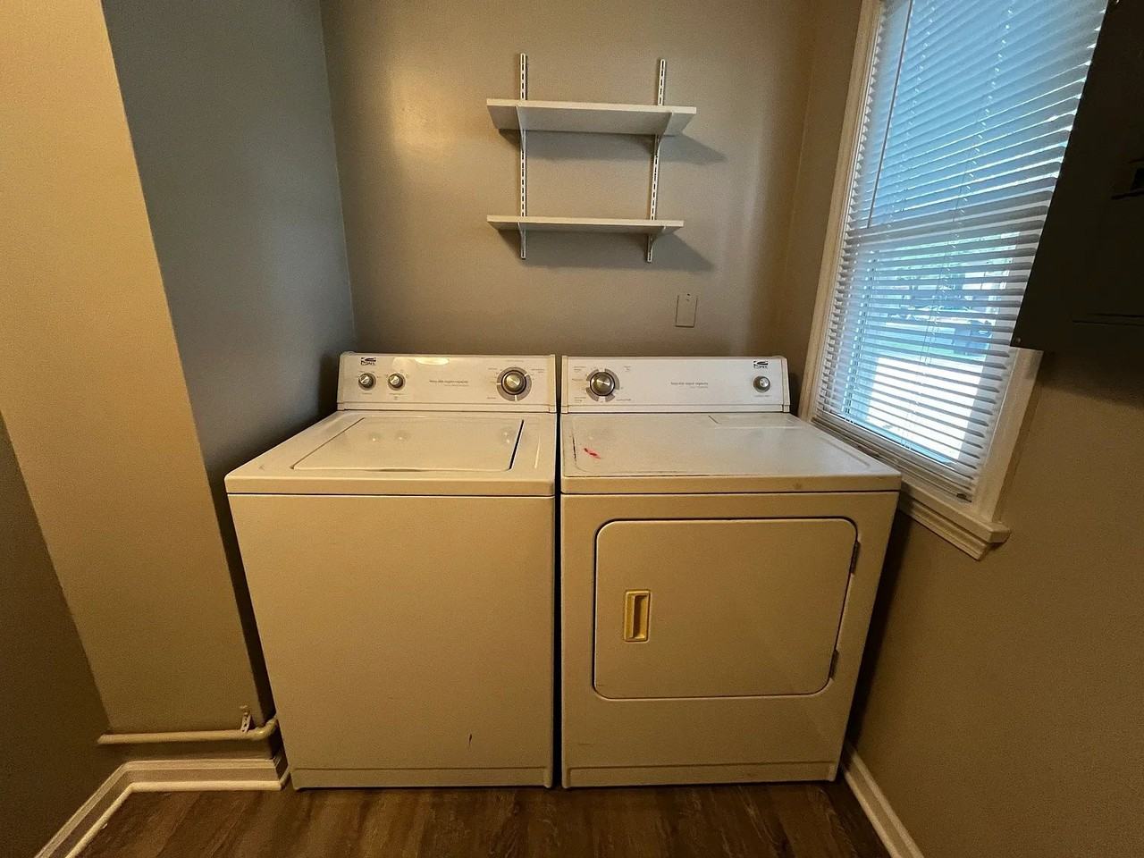 418 W Lakewood Blvd - Photo 4 of 15