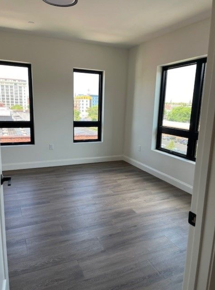 215 Canal St #306 - Photo 5 of 10