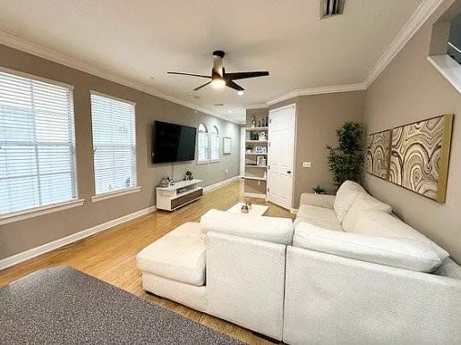 104 S Moody Ave #4 - Photo 4 of 18