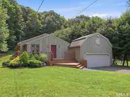 featured image of 10 Satterlee Rd
