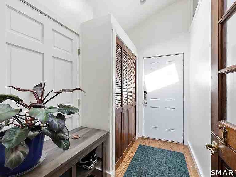 10 Satterlee Rd - Photo 2 of 11