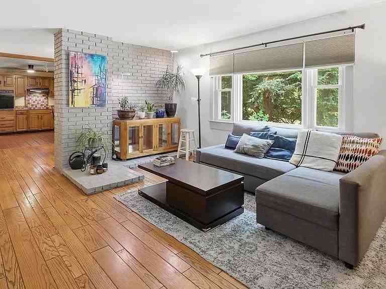 10 Satterlee Rd - Photo 4 of 11