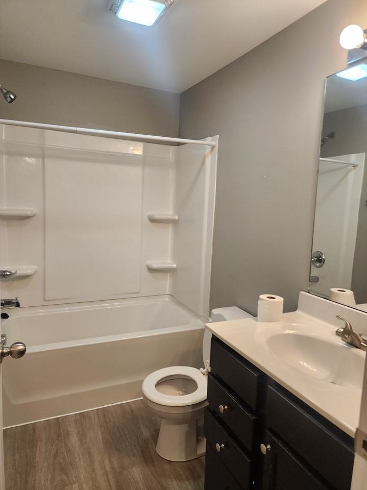 504 N Race St #5 - Photo 5 of 6