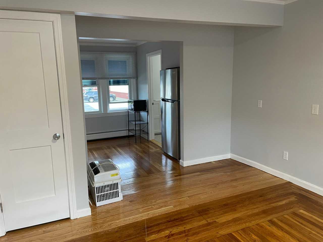 42 Putnam Pike #3 - Photo 5 of 10