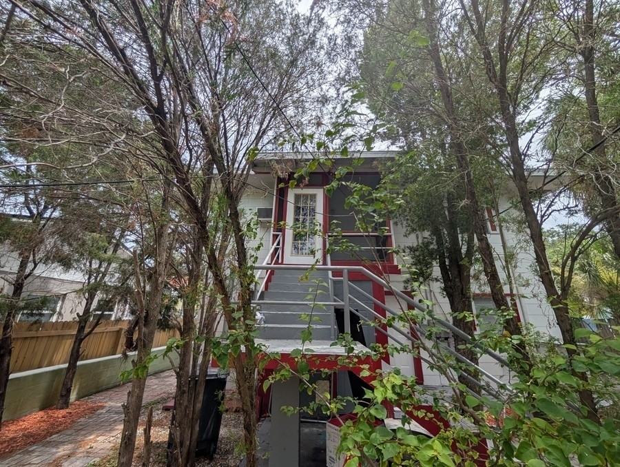 407 Engman St #B - Photo 2 of 12