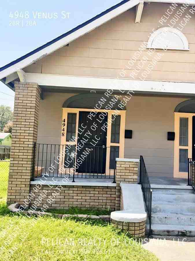 4948 Venus St - Photo 2 of 9
