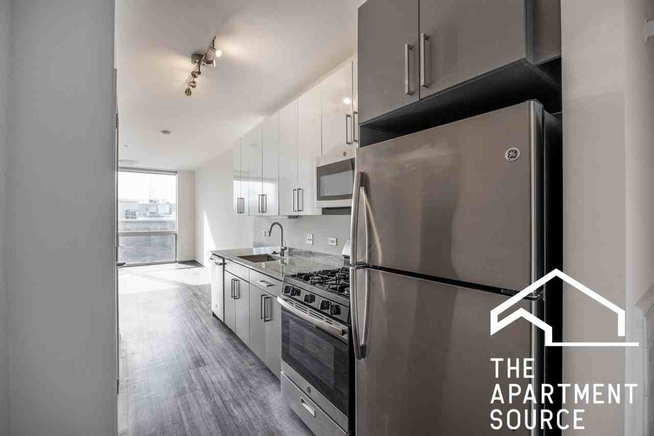 2340 N California Ave #504 - Photo 7 of 47