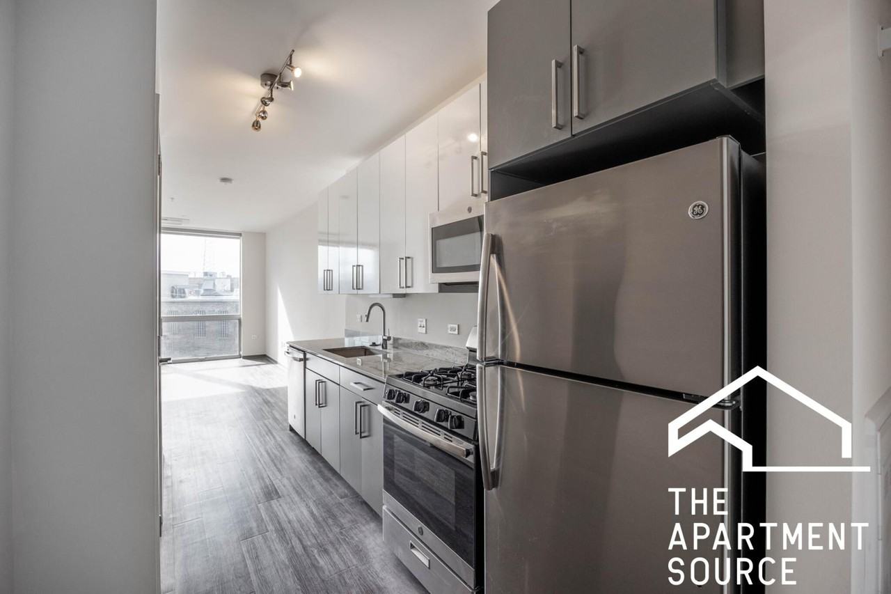 2340 N California Ave #303 - Photo 7 of 47