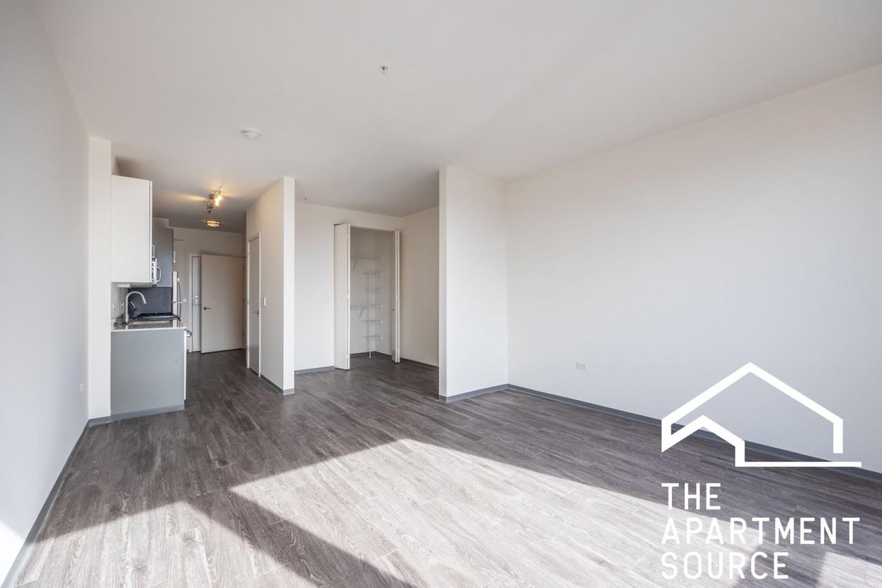 2340 N California Ave #305 - Photo 4 of 47