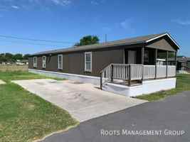 featured image of 310 Scobey Ave #304