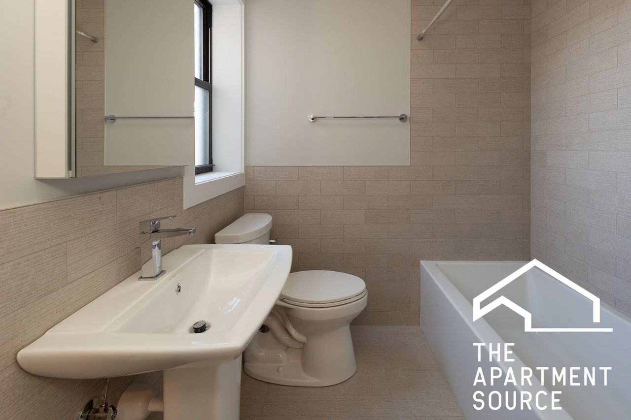 2617 W Berwyn Ave #3B - Photo 6 of 7