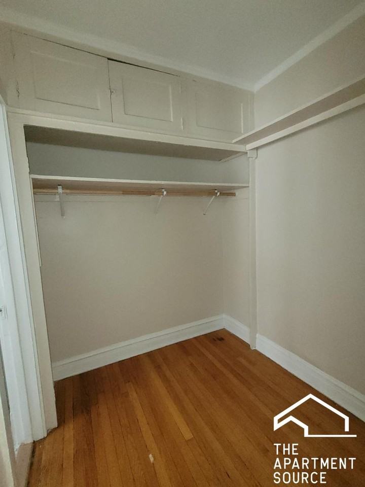 1421 W Farwell Ave #305 - Photo 5 of 11