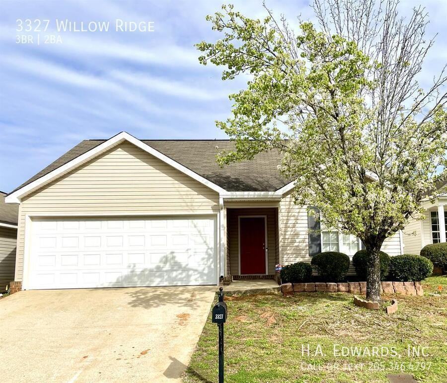 3327 Willow Ln
