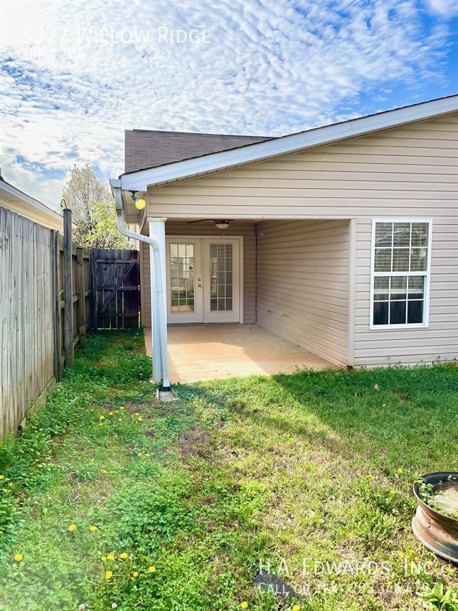 3327 Willow Ln - Photo 3 of 16