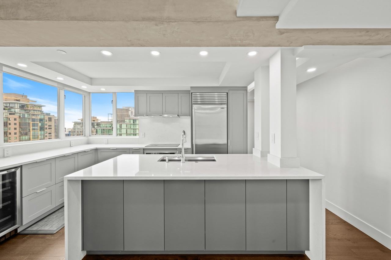 1238 Melville Street - Photo 8