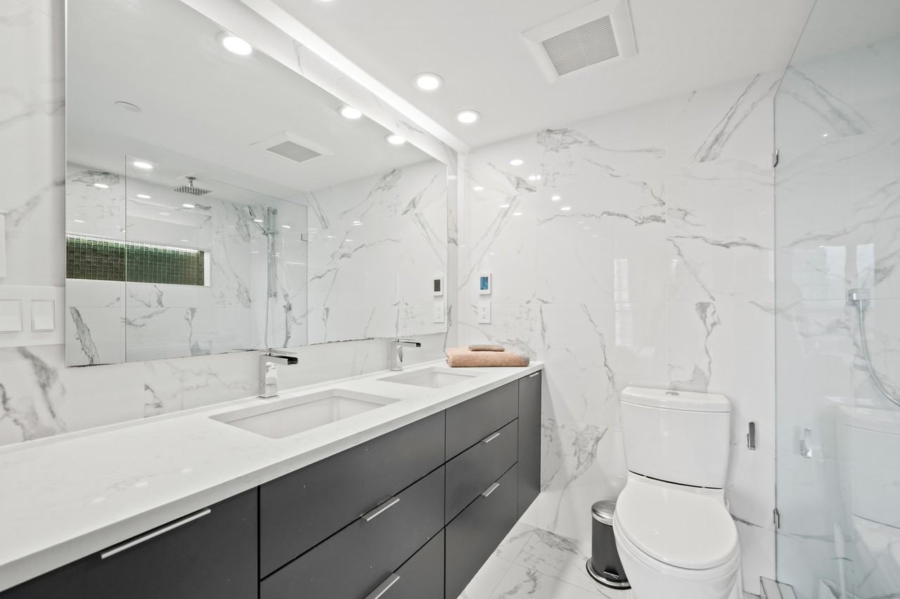 1238 Melville Street - Photo 13