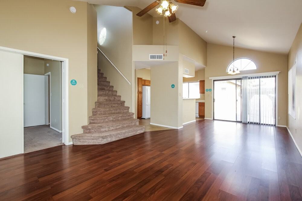 4136 W Kimberly Way - Photo 4 of 17