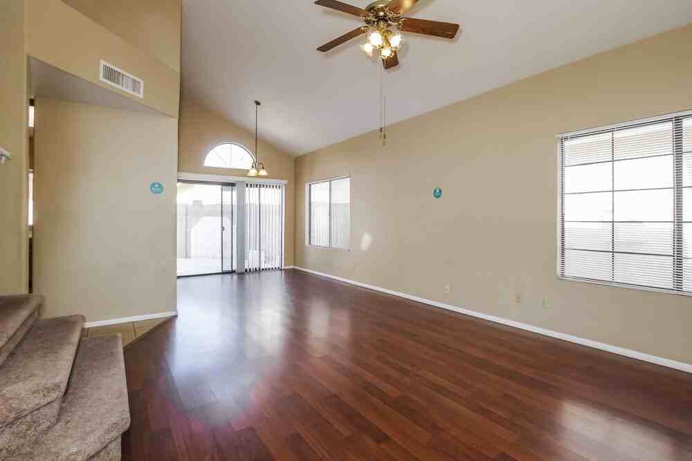 4136 W Kimberly Way - Photo 5 of 17