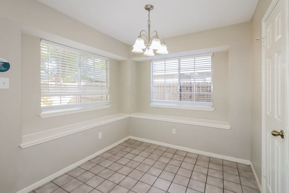 8206 Holmwood Dr - Photo 7 of 17