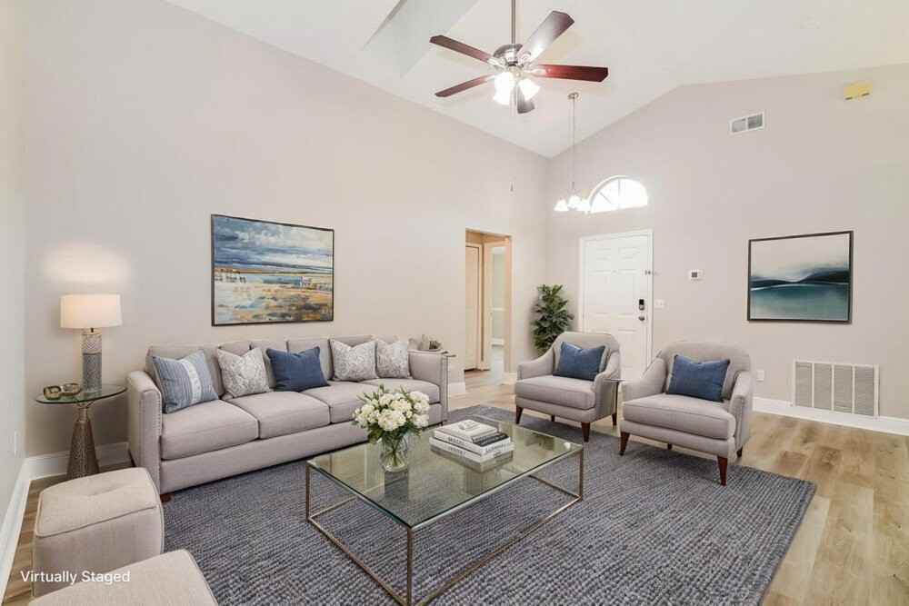 424 Lancers Dr - Photo 3 of 19