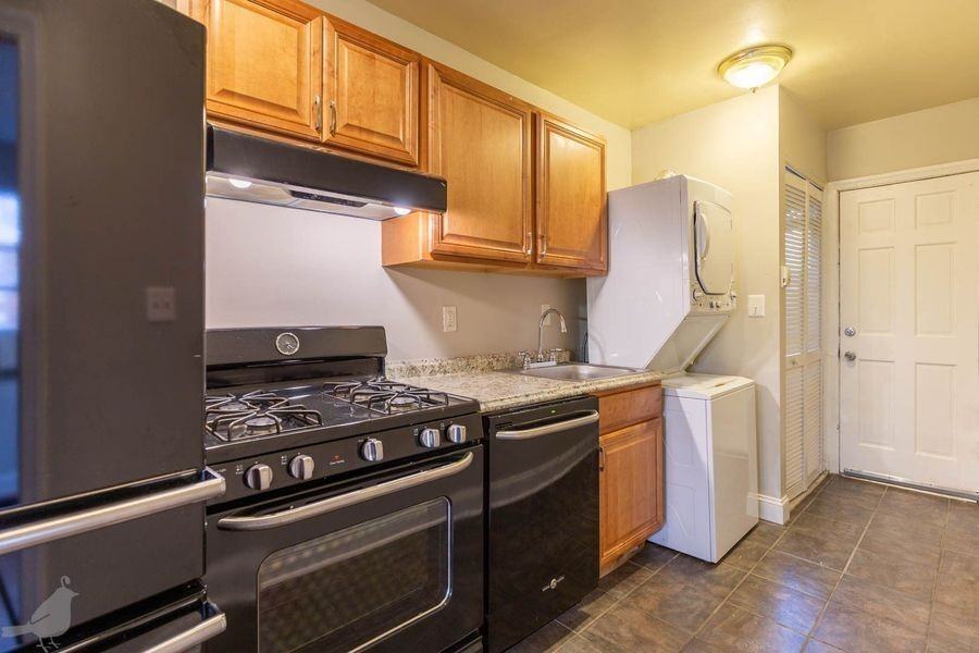 928 19th St Ne #4 - Photo 6 of 19