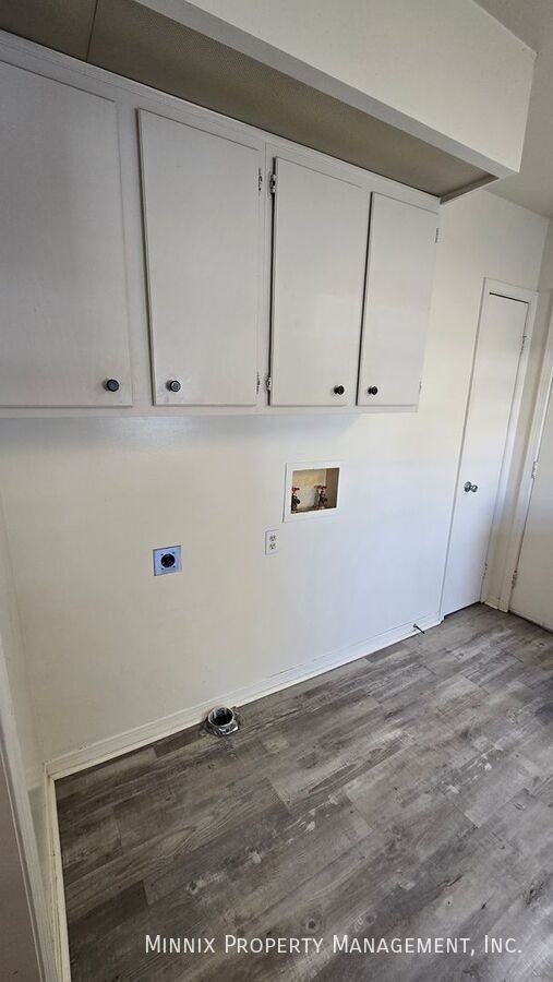 919 S Bonham St - Photo 3 of 32