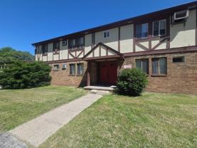 1509 Brooke Park Dr, Toledo OH 43612 - Photo 1 of 1