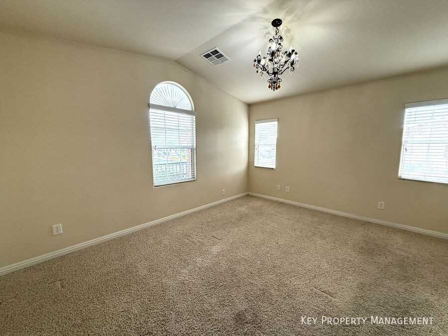 9407 Borough Park St - Photo 2 of 11