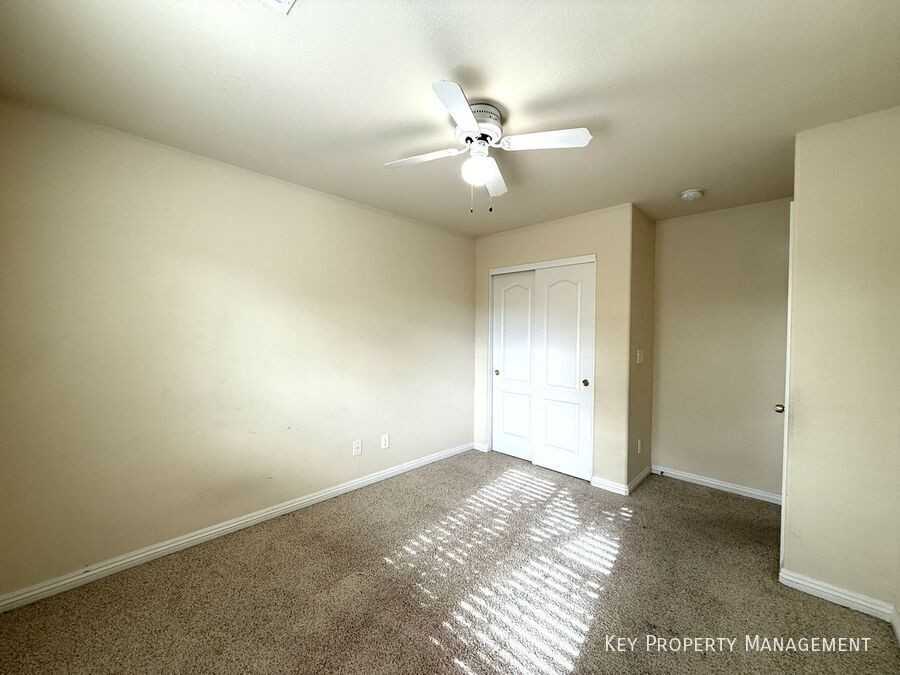 9407 Borough Park St - Photo 7 of 11