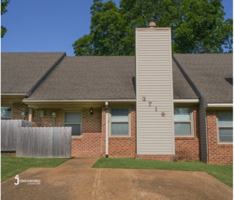 featured image of 3719 Lakeview Cv