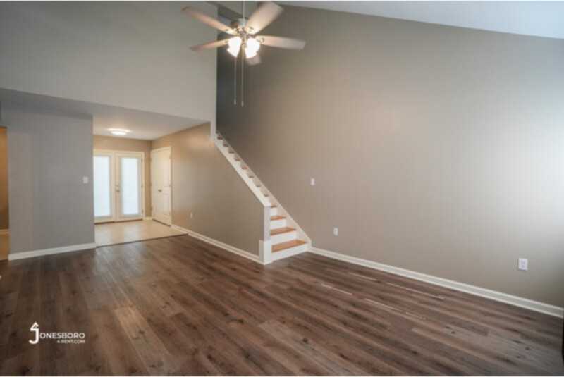 3719 Lakeview Cv - Photo 2 of 17