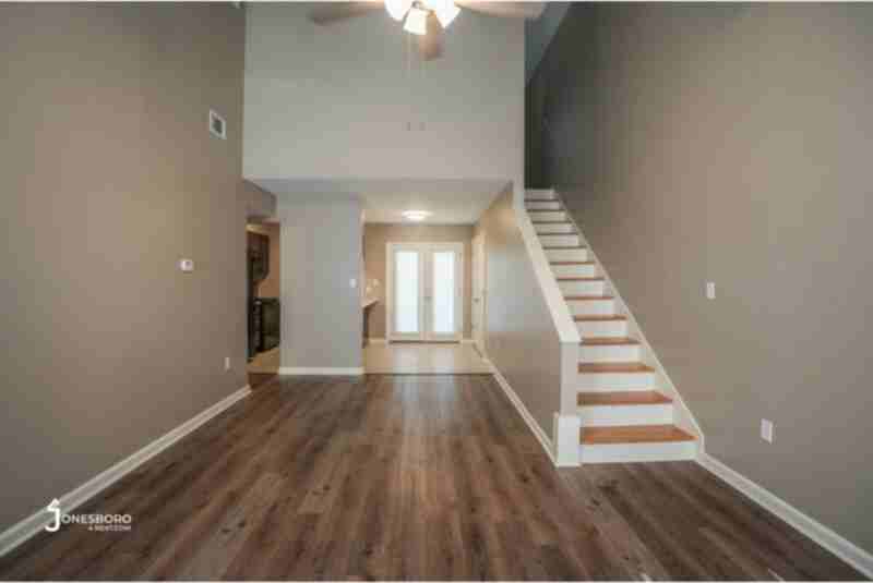 3719 Lakeview Cv - Photo 3 of 17