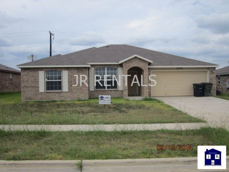 3909 Deputy Dr - Photo 2 of 46