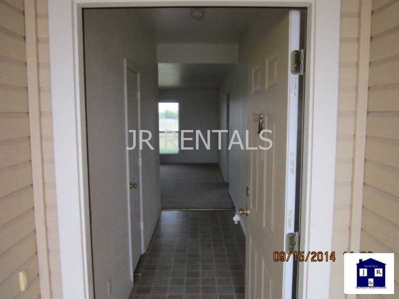 3909 Deputy Dr - Photo 3 of 46