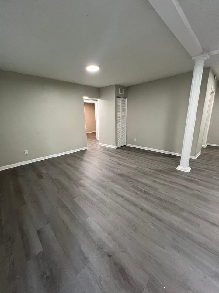 1932 Jones St #NA - Photo 2 of 15