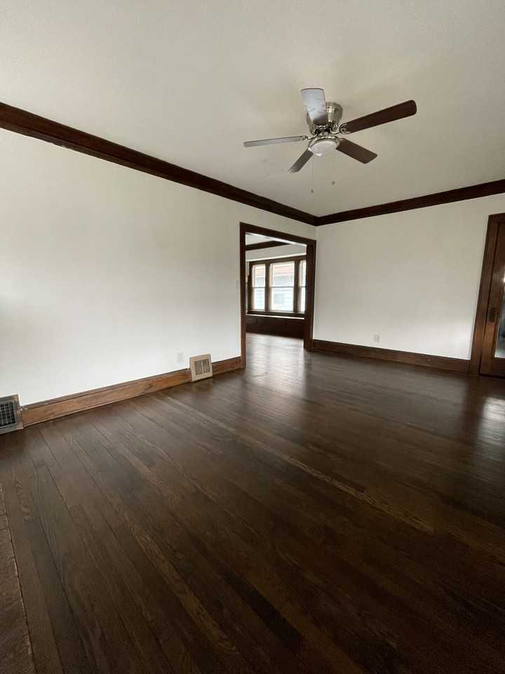 3716 E 153rd St #2 - Photo 6 of 12