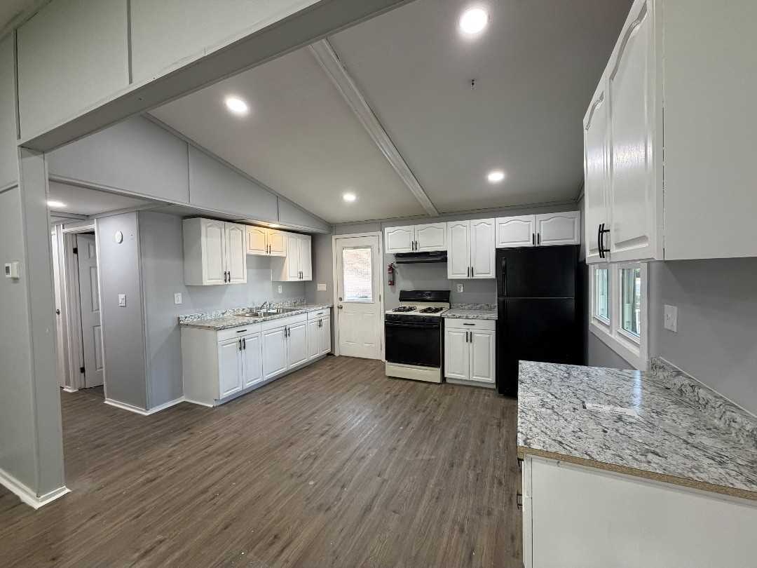 3326 Daisy Ln #1 - Photo 2 of 7