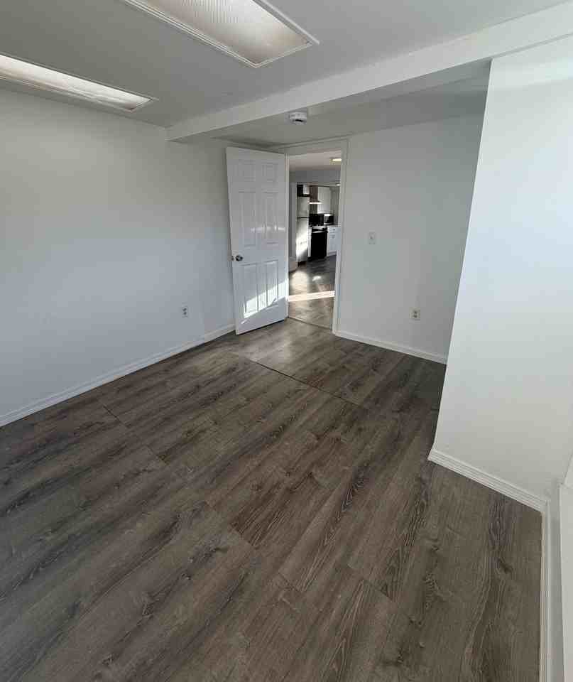 181 Armistice Blvd - Photo 5 of 9